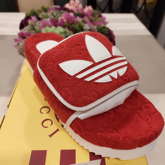 Gucci x Adidas Slides - Picture 2 of 8